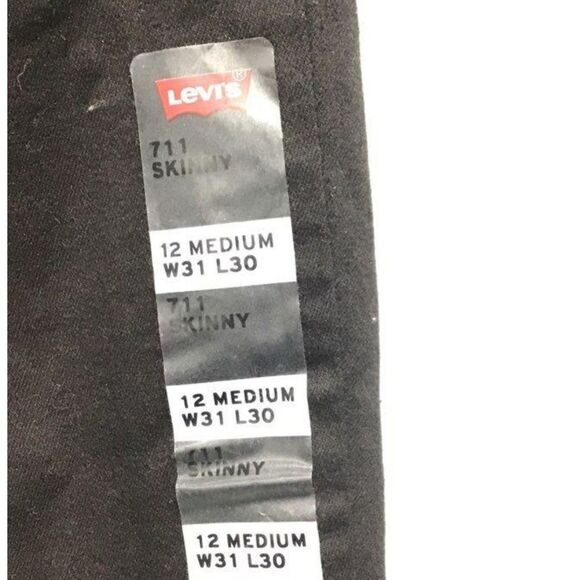 Levi's 711 Skinny Jeans in Black - Size 12 - NWT - Picture 4 of 8